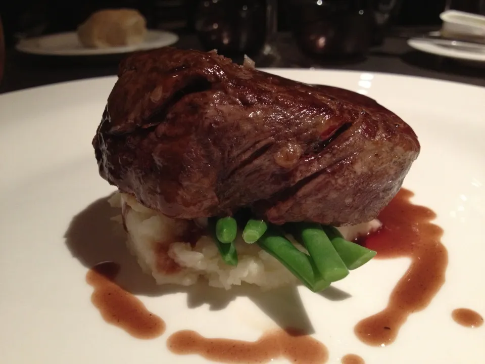 Beef tenderloin|AmeSabさん