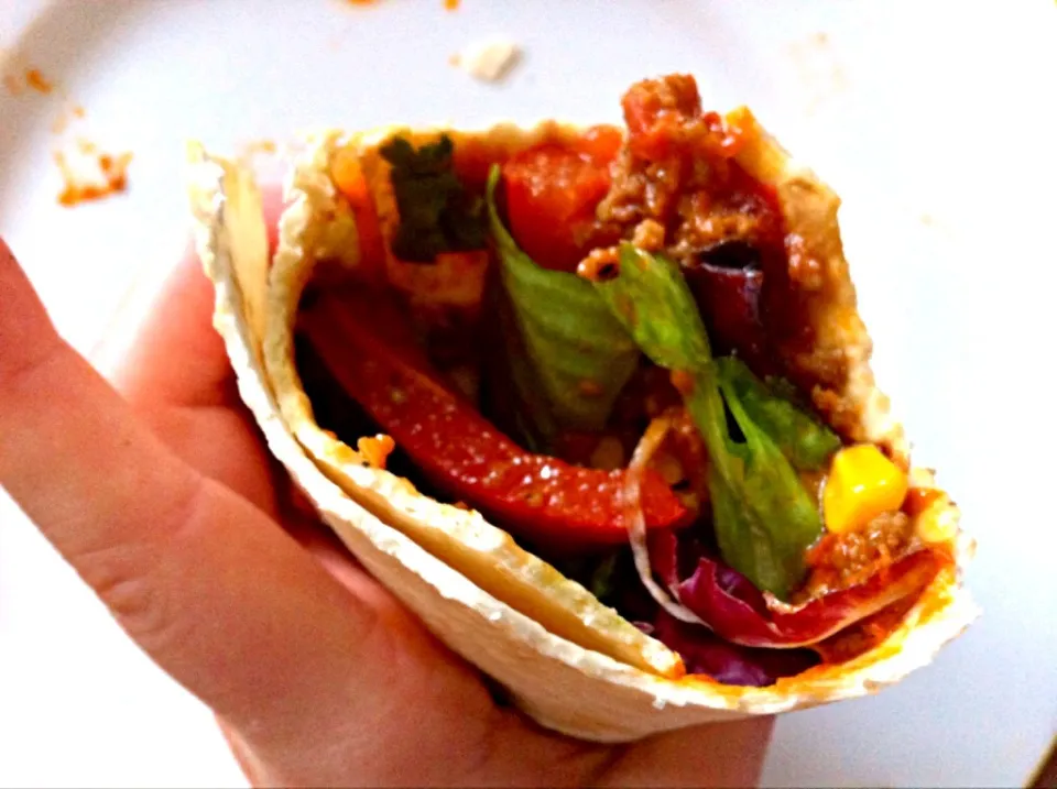 Mexikanischer Wrap mit Hackfleisch|wiwi mrgさん