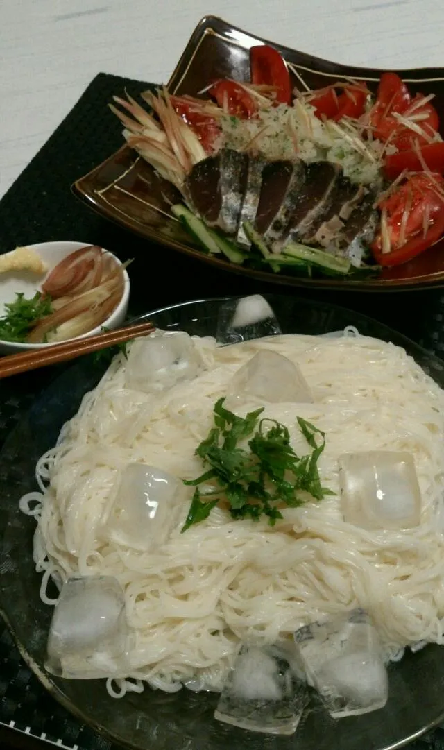 Snapdishの料理写真:素麺＆鰹のたたき～(;´д｀)(冊初購入♪☆)|kumachanさん