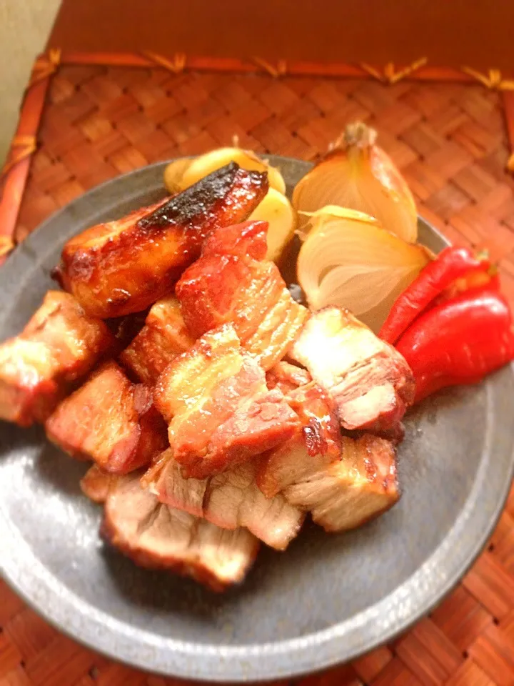 Snapdishの料理写真:Moko's Very delicious roast pork ❤みどりさんの近所のお肉屋さんのメチャうま焼き豚|🌈Ami🍻さん