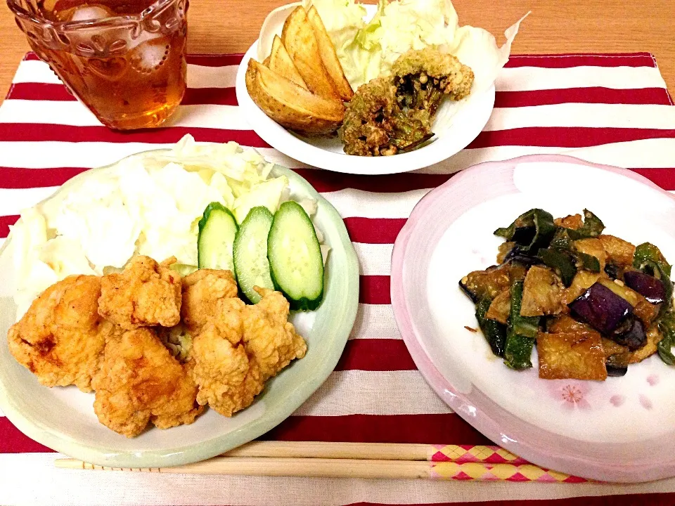 Snapdishの料理写真:鳥の唐揚げ なすとピーマンの味噌炒め 揚げ物|のんさん