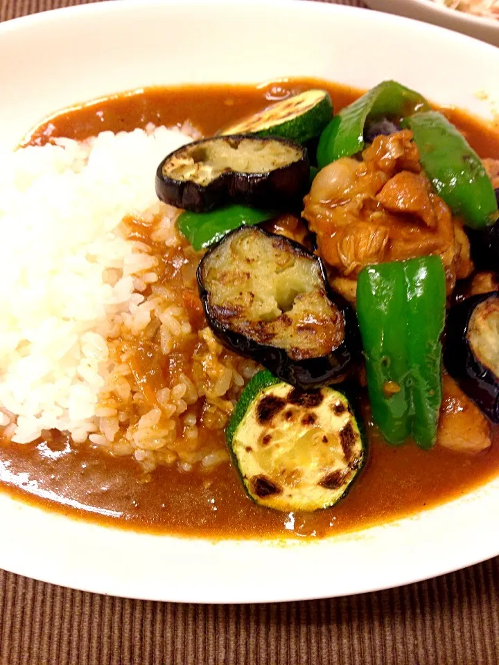 Snapdishの料理写真:Butter chicken curry with vegetables バターチキンカレー|Go Satoさん