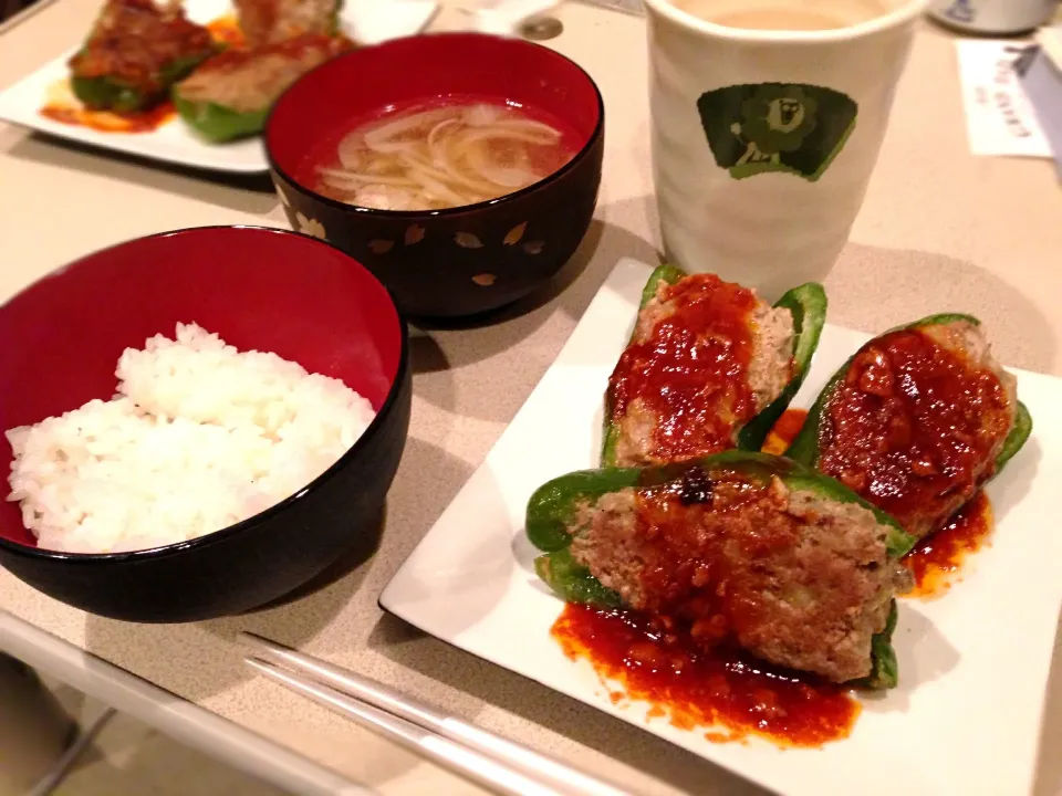 ピーマンの肉詰め＆玉ねぎのスープ|和田歩さん