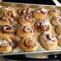 Cinnamon Rolls :)|Lydia Gallimoreさん