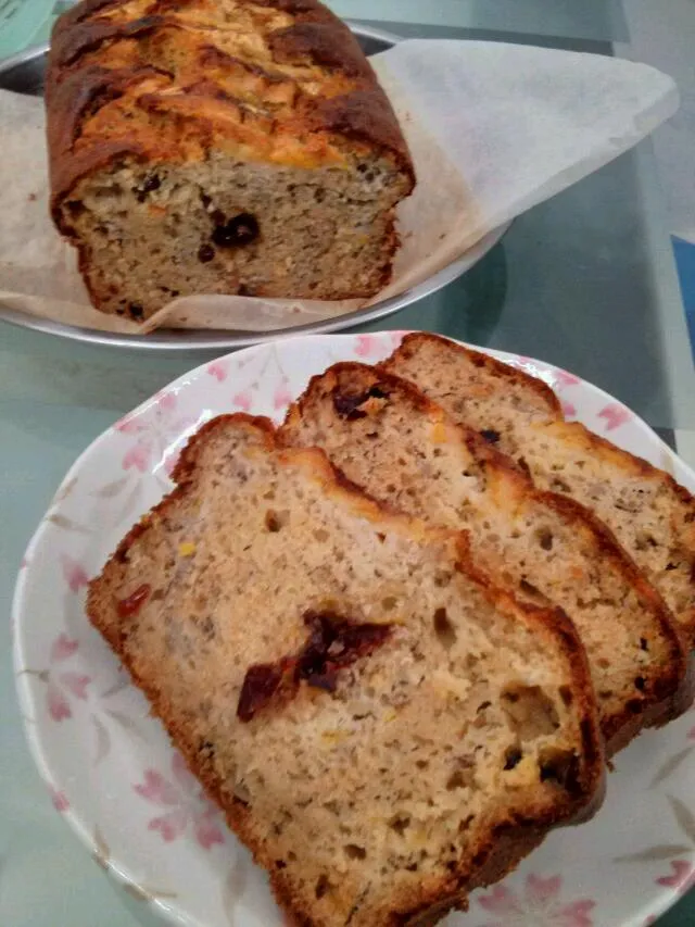 banana, apple and cranberries bread|chow yin huiさん