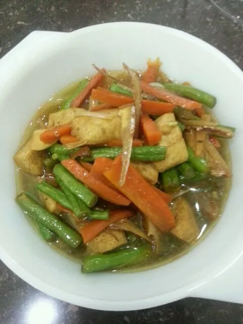 Snapdishの料理写真:Mix Veggies Stirfry in Soy Sauce|Mrs BNazさん