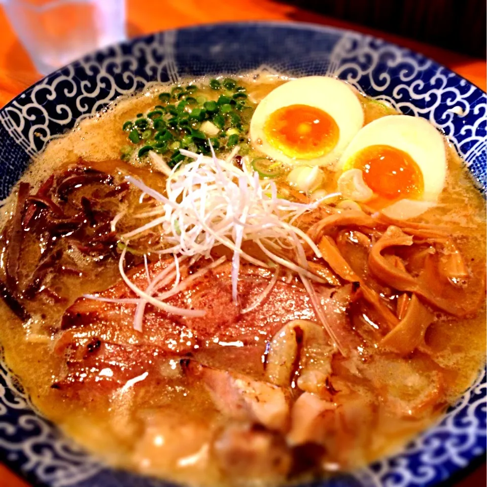 近所のラーメン|さたはこさん