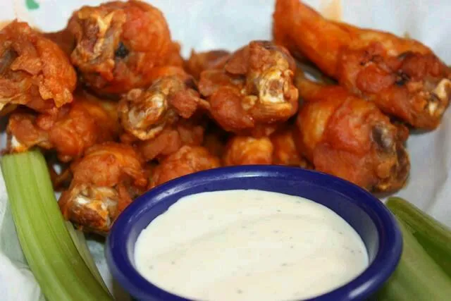 Buffalo Chicken Wings|Ila Al Fattahさん