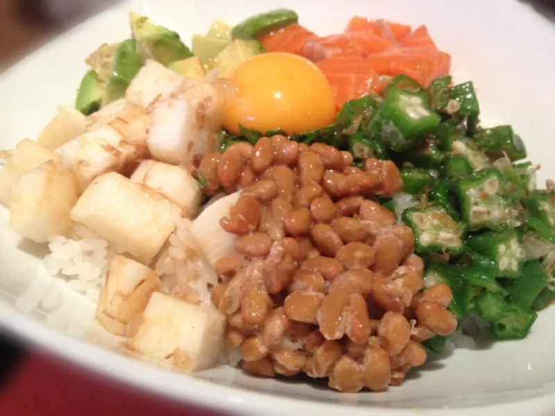 ﾍﾙｼｰねばねば丼。
｢kururi lunch｣→http://amba.to/13TK963|敏（とし）さん