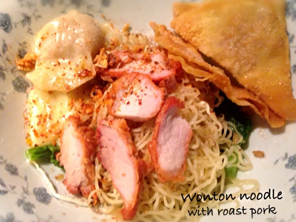 Snapdishの料理写真:Wonton noodle with roast pork|yongyongさん