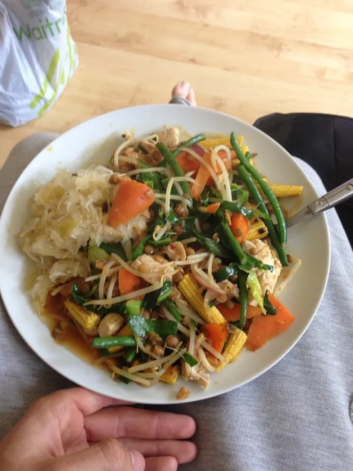 Chicken stir fry and sauerkraut|gareth williamsさん