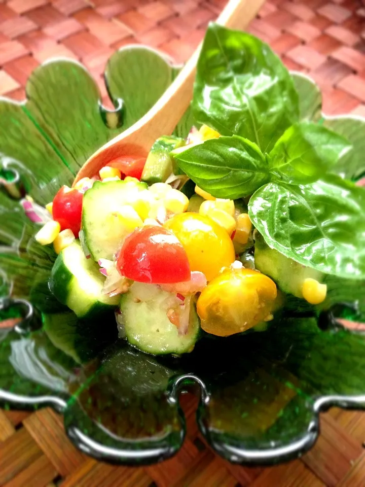 Klala's Salad of cucumbers,🍅add cone of summer🌞くららさんのｽﾌﾟｰﾝで食べる夏のﾄﾏﾄときゅうりのｻﾗﾀﾞにｺｰﾝ🌽|🌈Ami🍻さん