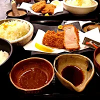 Snapdishの料理写真:上ロースカツランチ|ぷぷぷさん