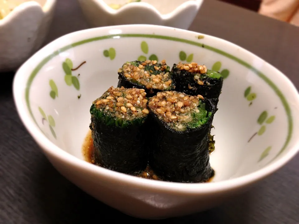 春菊の海苔巻き胡麻ダレかけ♪|えりかさん