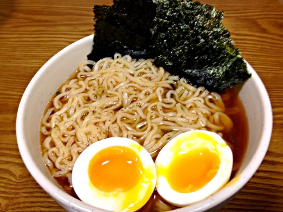 Snapdishの料理写真:息子が作ってくれたインスタントラーメン|minoriさん