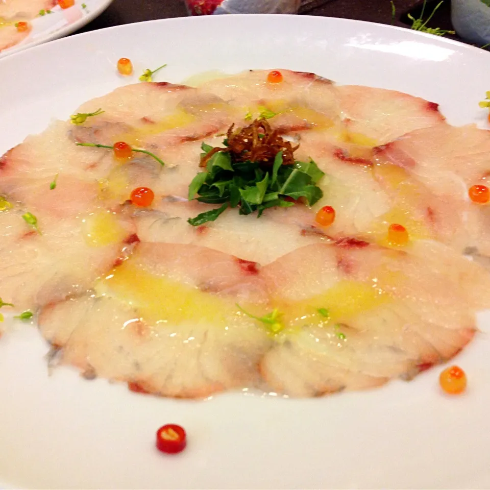 Barramundi carpaccio with ikura|willzさん