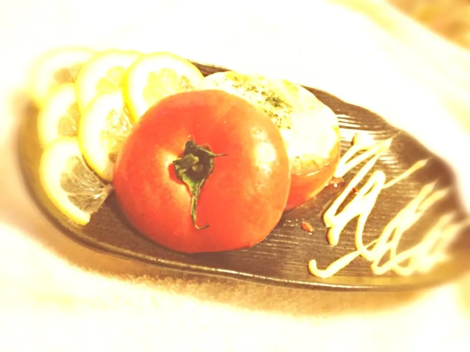 トマトの味噌チーズ焼き|友博さん