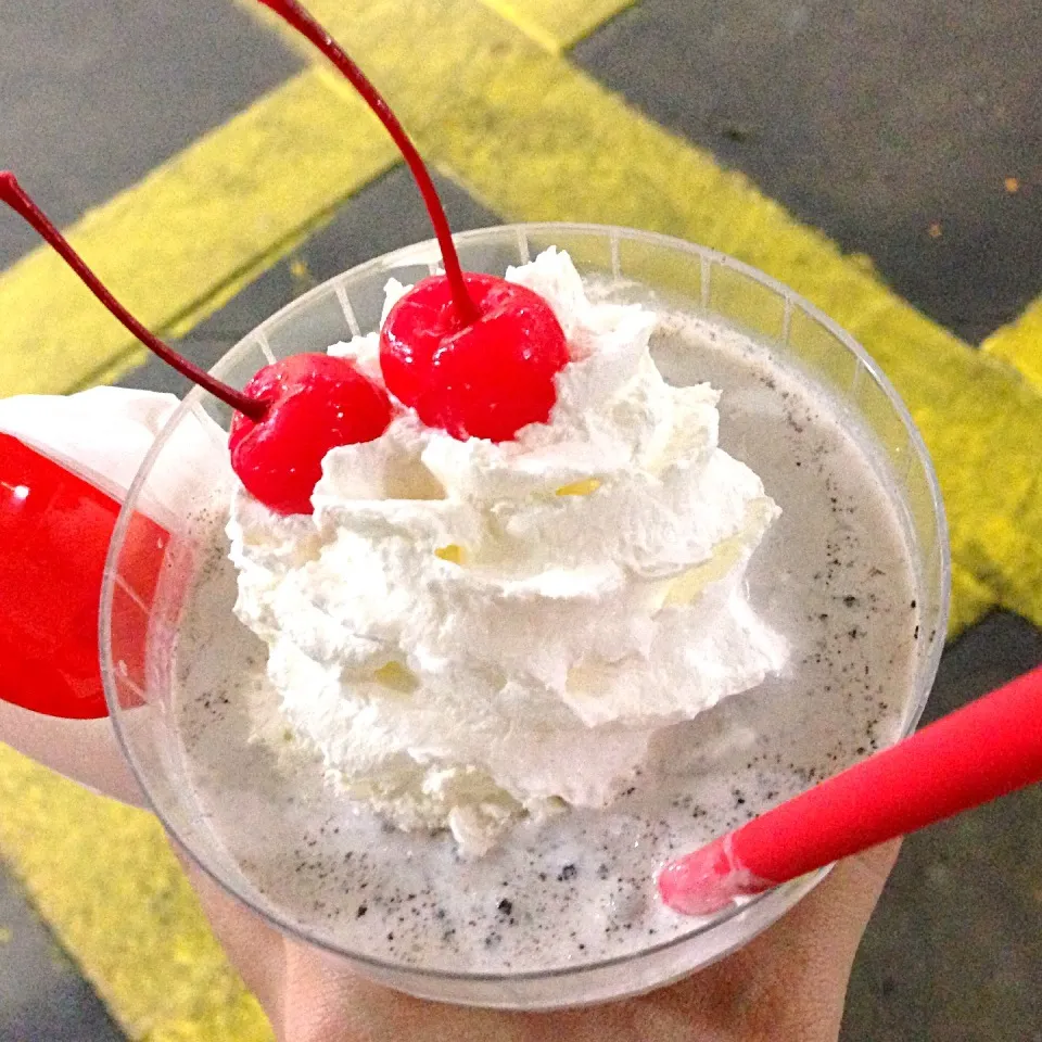 Snapdishの料理写真:Cookies & Cream ice shake|sasi-sOmさん