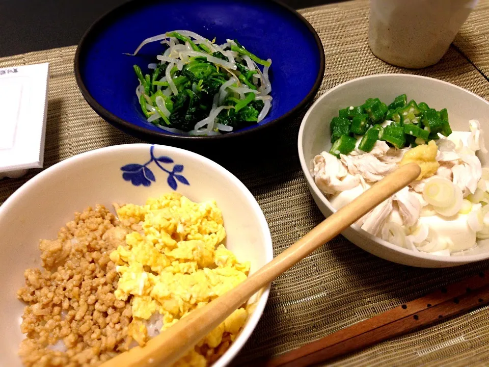 そぼろ丼とお豆腐withササミ、オクラ♡|harukaさん