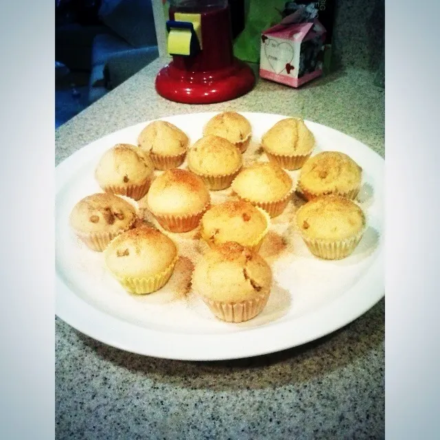 Snapdishの料理写真:Apple cinnamon muffins with cinnamon sugar sprinkled on top. A sweet a way to begin any day☺|simone cheeksさん