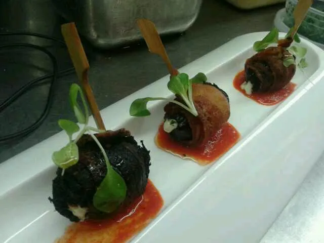 bacon wrapped dates|chef Meganさん