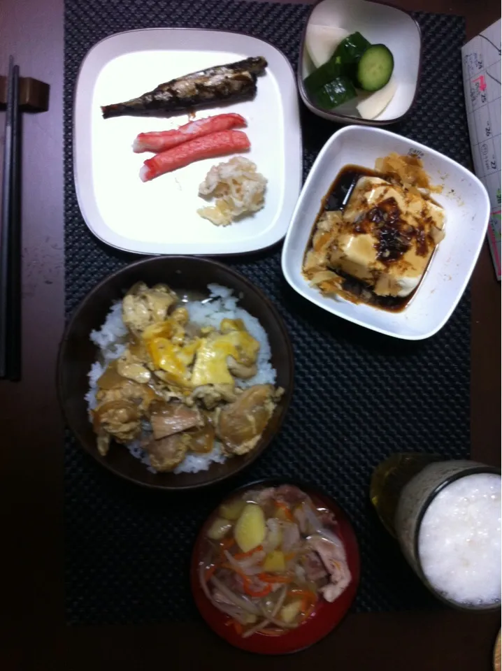 Snapdishの料理写真:親子丼と冷奴、鶏がらスープです！|一色さん