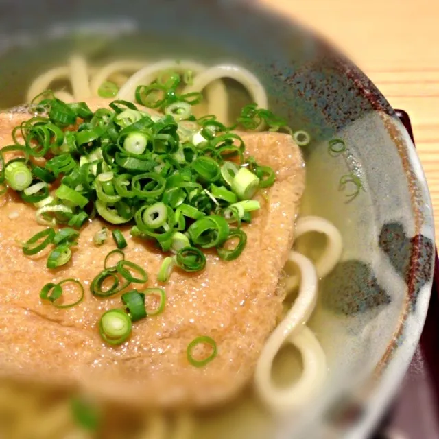 きつねうどん(´,,•з•,,`)|佐倉さん