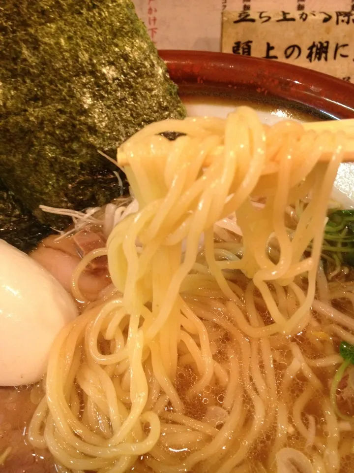 Snapdishの料理写真:中華そば 細麺(汁や きりん)|morimi32さん