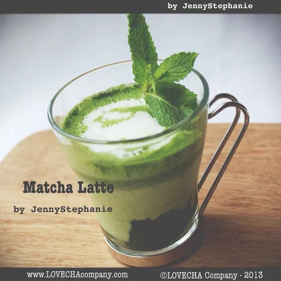 Snapdishの料理写真:Matcha Latte|LovechaCompanyさん