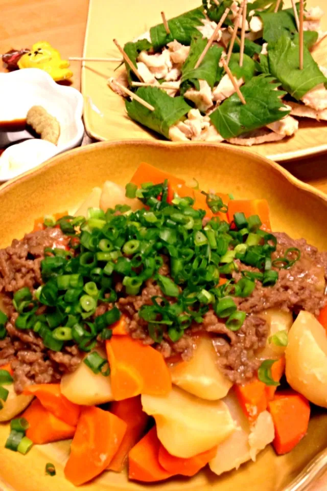 肉じゃが・鶏胸の大葉巻き（わさび醤油＆マヨで😋）|ちえさん