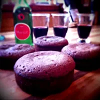 Snapdishの料理写真:Dessert! Molten lava cakes with French Merlot!|kristenさん