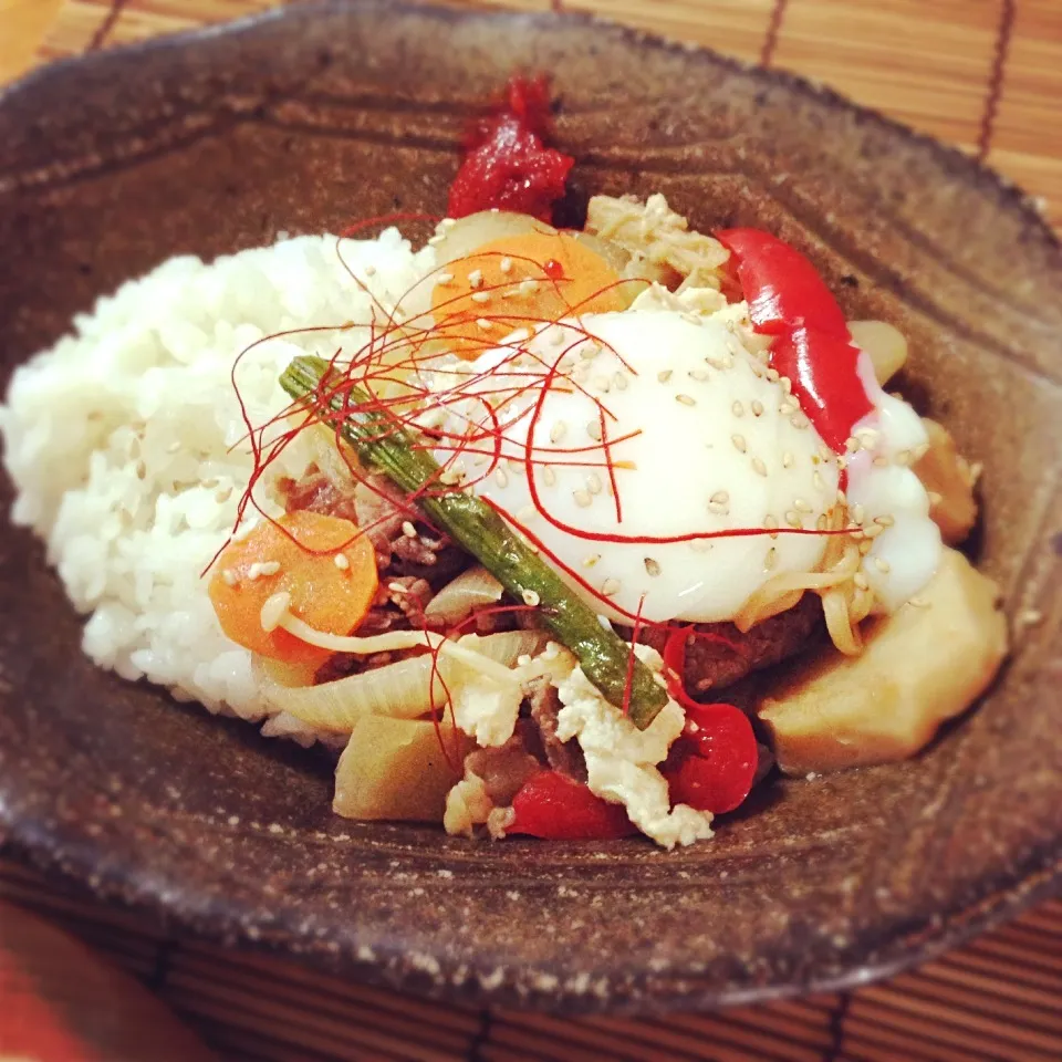 Snapdishの料理写真:昨日の肉豆腐残り丼で遅めのお昼|あいこ ⁎ˇ◡ˇ⁎さん