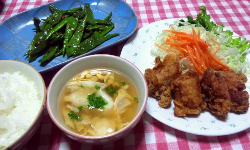 唐揚げ 鶏もも肉グリーンリーフレタス 千切りきゃべつ フルーツ人参 モロッコいんげんのペペロンソテー にんにく 鷹の爪スープ 卵 パセリ まある Snapdish スナップディッシュ Id Pb1eaa