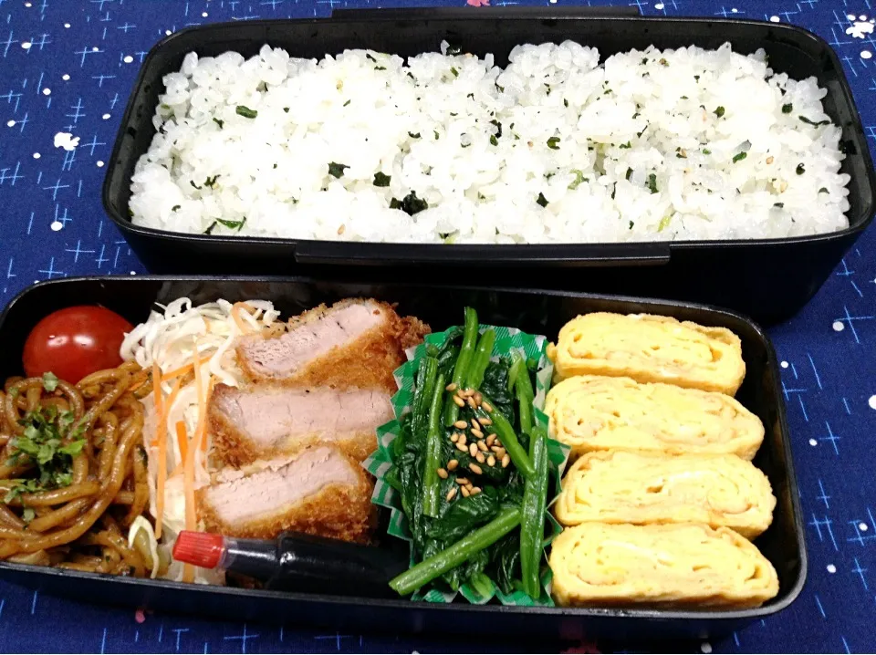 息子の弁当|青ゾーラさん