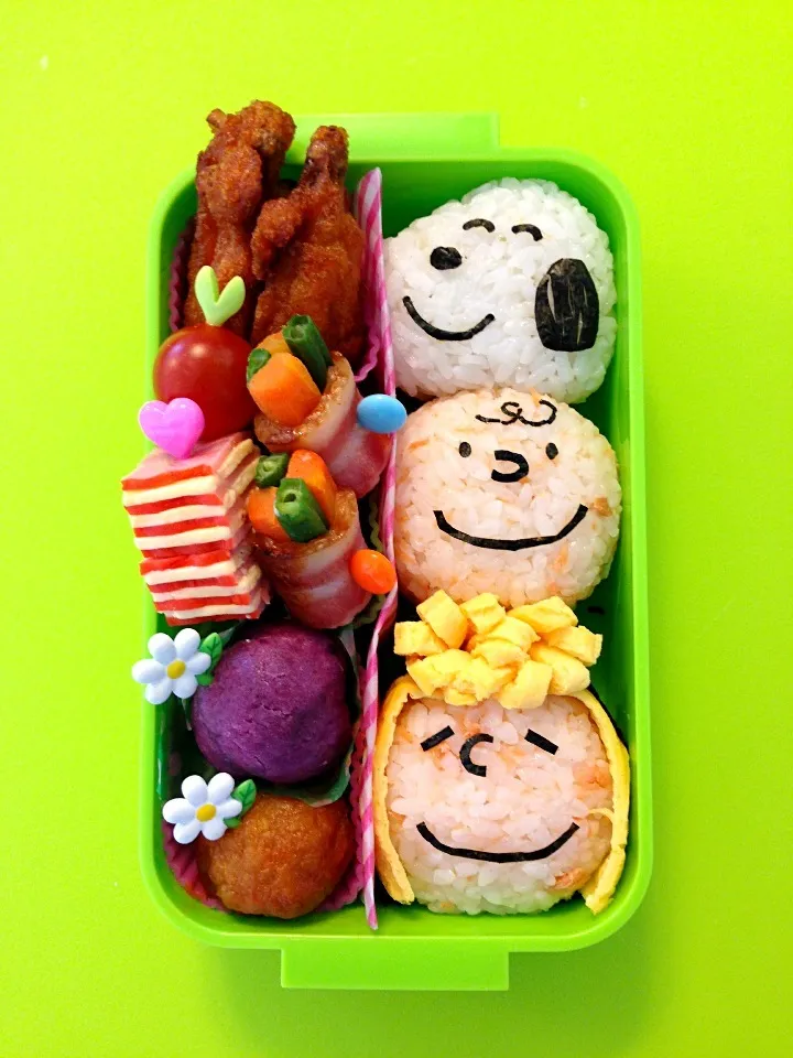 ピーナッツの仲間たち(*^^*)おにぎり弁当|なおこさん