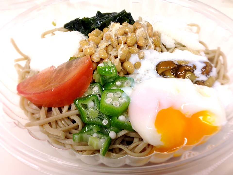 とろろとなめこのネバネバ納豆そば
