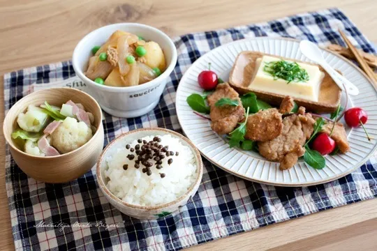 豚ヒレ肉の竜田揚げリーフ添え
山椒煮と白ご飯
カリフラワーとベーコンのコンソメスープ
ツナじゃが
玉子豆腐
アメリカンチェリー|木村羽凛琉さん