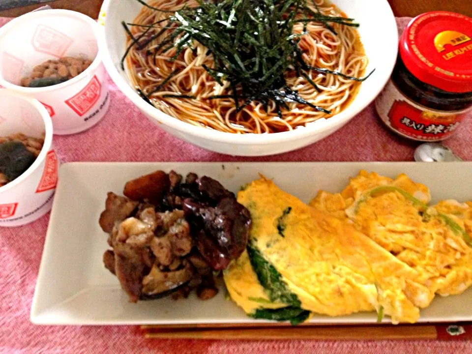 辣油素麺と三つ葉の玉子焼きとレバー煮|Chiharu Katoさん