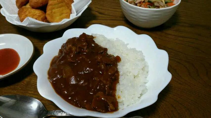 ハッシュドビーフ＆チキンナゲット＆サラダ|えっちゃんさん