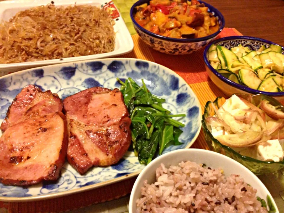 Snapdishの料理写真:ロースハムステーキ、ラタトゥイユ、挽肉と春雨の炒め物、茗荷豆腐、ズッキーニのチョレギ再登場|Junya Tanakaさん