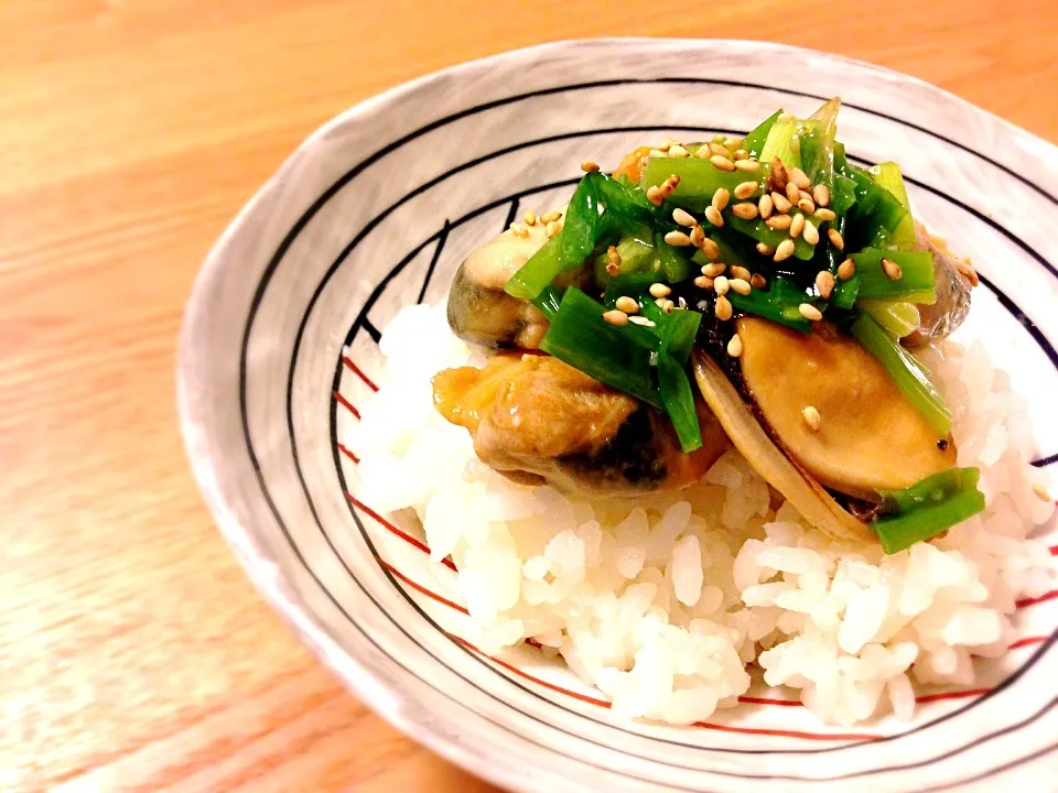 ムール貝の葱塩ニンニク丼|ユキさん