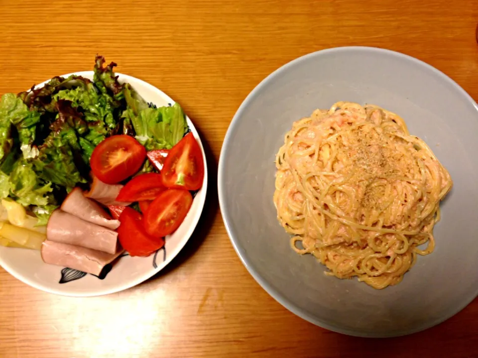 たらこスパゲティと野菜サラダ|マグワイアさん