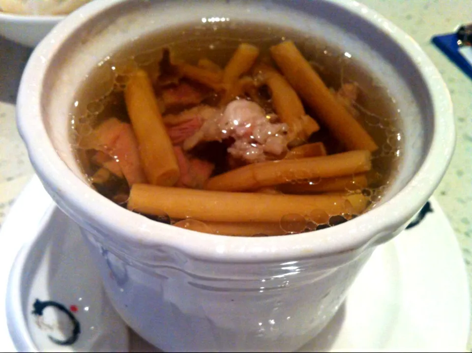 Steamed tea-tree mushroom & pork rib soup|skyblueさん