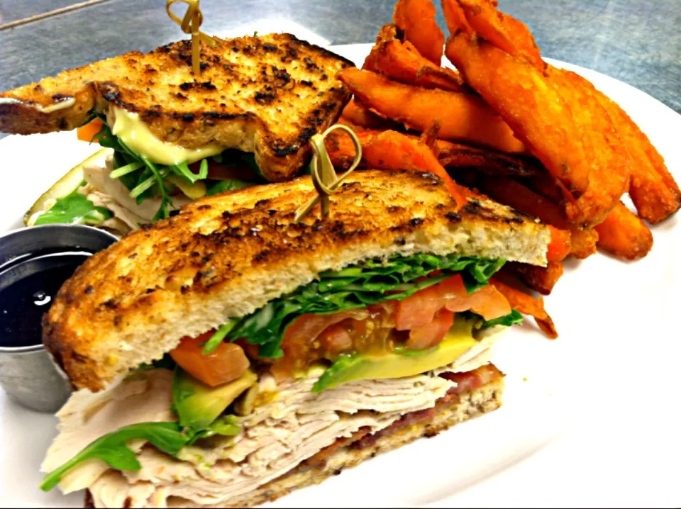 Chicken club with sweet potato fries. Syrup on side for fries.|Andrew C Messinaさん