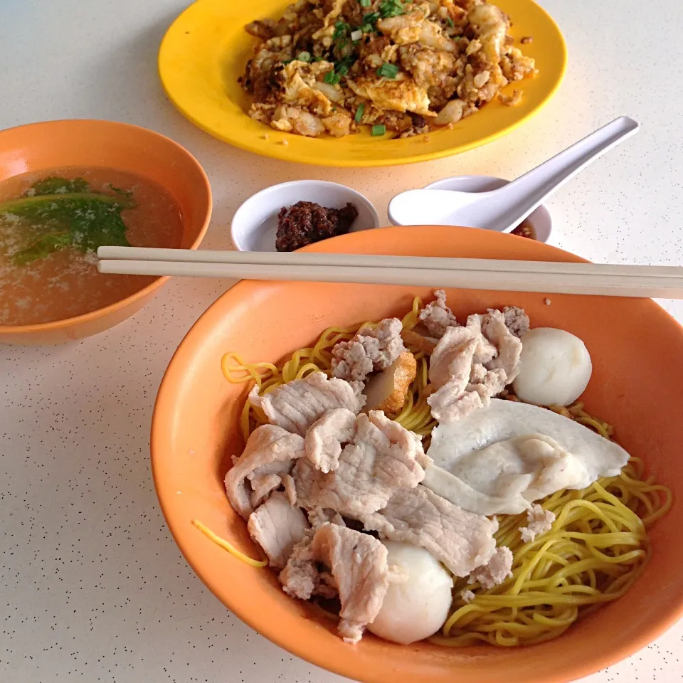 Singapore fish ball noodles & carrot cake|willzさん