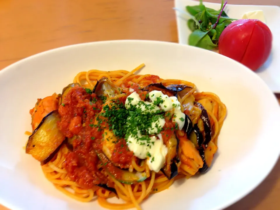 茄子とパーナ貝のトマトソースパスタ|maiさん