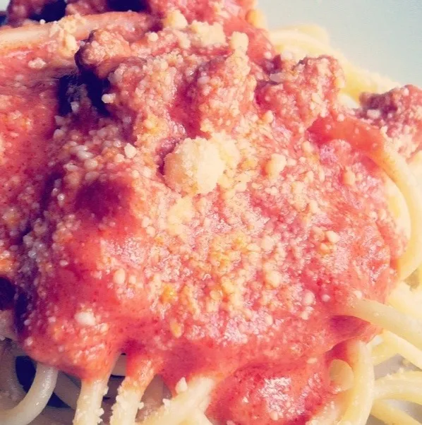 Snapdishの料理写真:Tomato Cream Cheese Pasta|Angel Ramoso-Islaさん