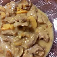 Snapdishの料理写真:Pork in Creamy Mushroom Sauce|Angel Ramoso-Islaさん