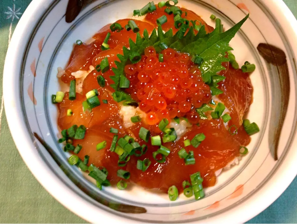 まぐろとイクラ丼|家飲みさん