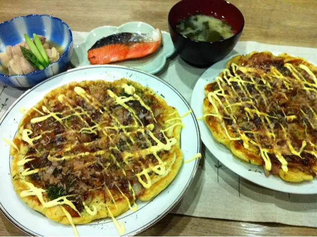 ジャンボ豚玉・塩鮭・高野豆腐の部肉巻き煮・大根わかめ味噌汁|まーままさん